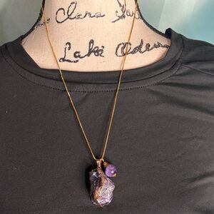 18k Gold P Large Raw Amethyst Pendent Necklace